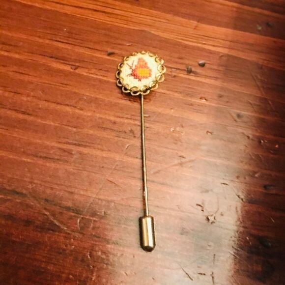 Vintage Cross stitch  Butterfly Stick Pin Brooch - Picture 1 of 8
